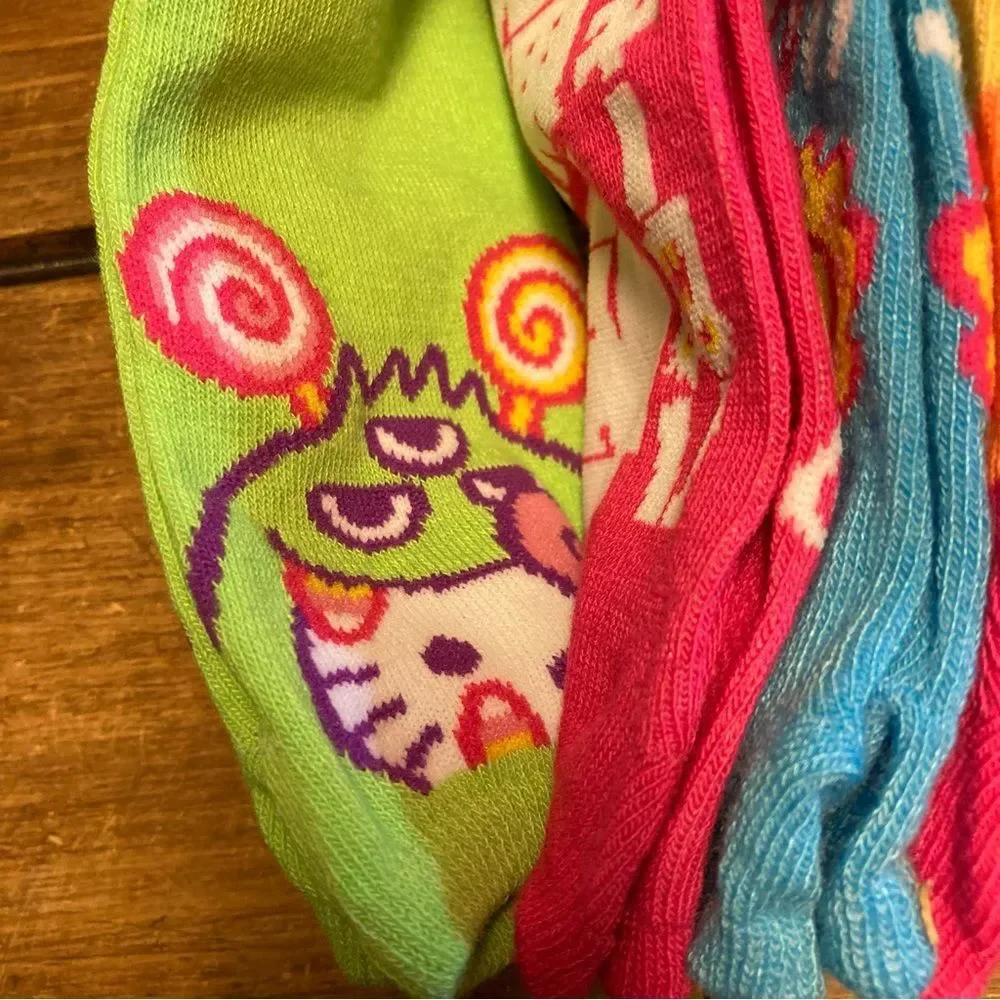 Hello Kitty 5 Pairs No Shows Socks Kawaii Candy Monsters Pink Green NWT